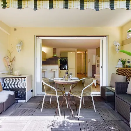 Cozy Garden-level Close To The Sea كان